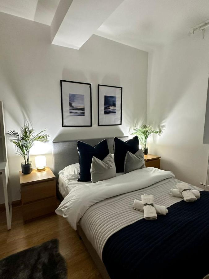 Retreat To A Stylish Ensuite In ลอนดอน ภายนอก รูปภาพ