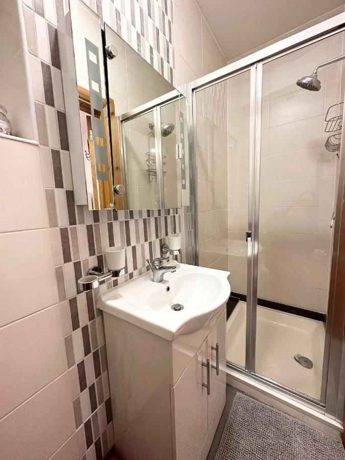 Retreat To A Stylish Ensuite In ลอนดอน ภายนอก รูปภาพ